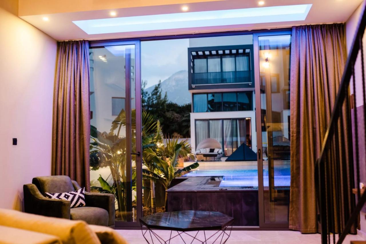 Del Mare Park Hotel ไคริเนีย ภายนอก รูปภาพ
